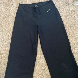 Ladies size small- nike capris